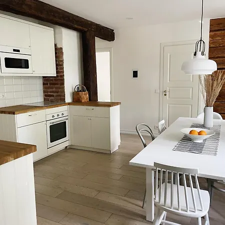 Apartman Cozy With Sauna And Balcony